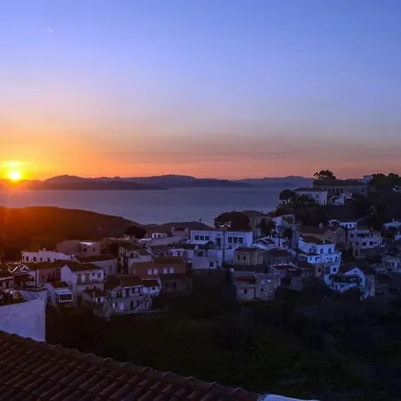 Petit Sunset Holiday home *